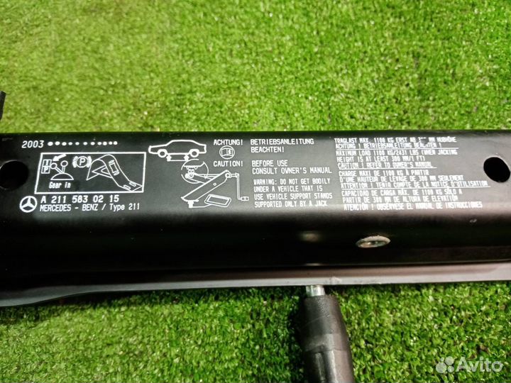 Домкрат Mercedes-Benz E320 W211 M112E32 112.954