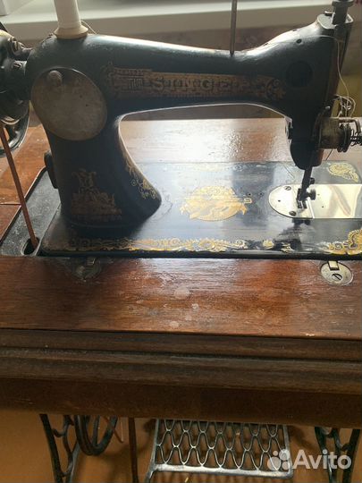 Швейная машинка зингер ножная