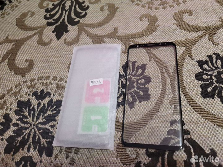 Защитные стекла на телефон Samsung s9 plus