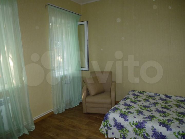 Дом 25 м² на участке 2 сот.