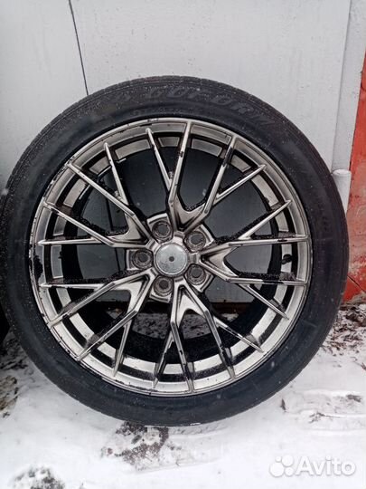 Колеса р18 5 114 3 летние