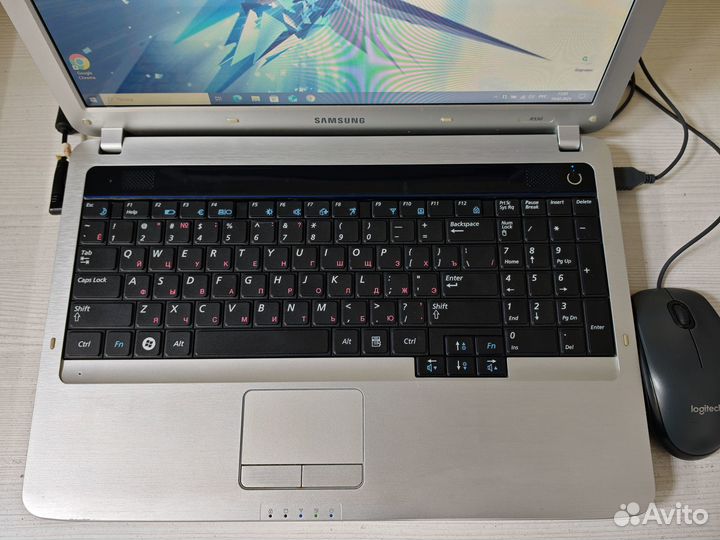Ноутбук Samsung для учебы и работы