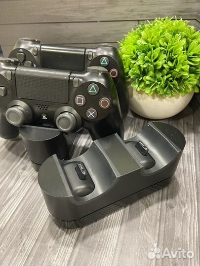 Док станция для геймпадов Sony PS4