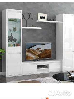 Полка навесная белая