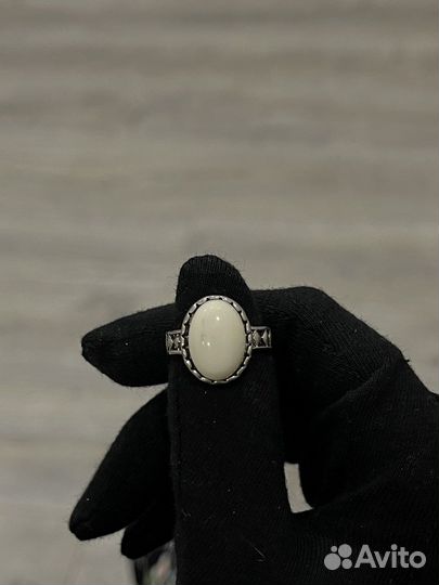 Женское кольцо