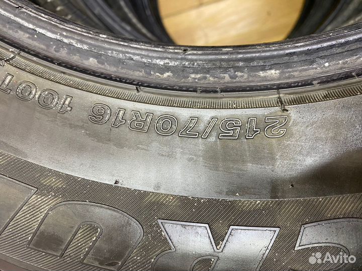 Bridgestone Ice Cruiser 7000 215/70 R16