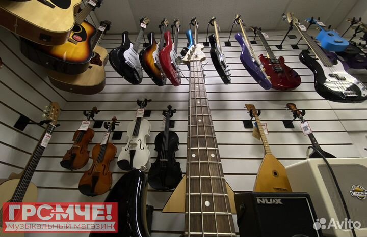 Бас гитара Homage б/у