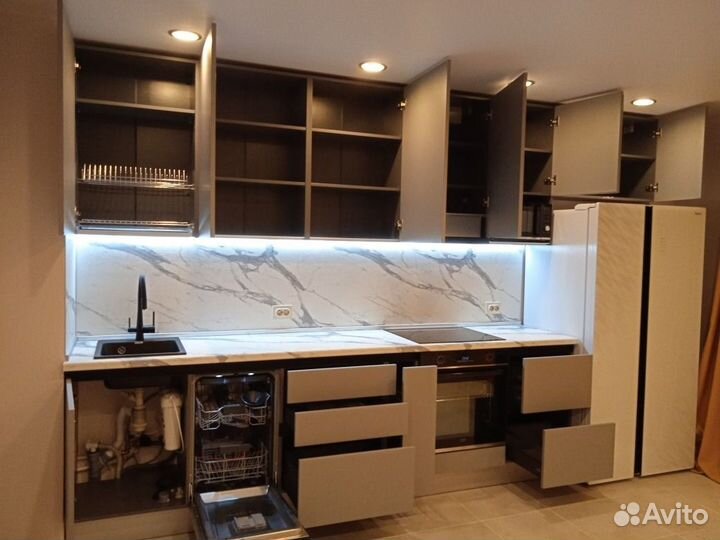 Серый кухонный модуль от производителя