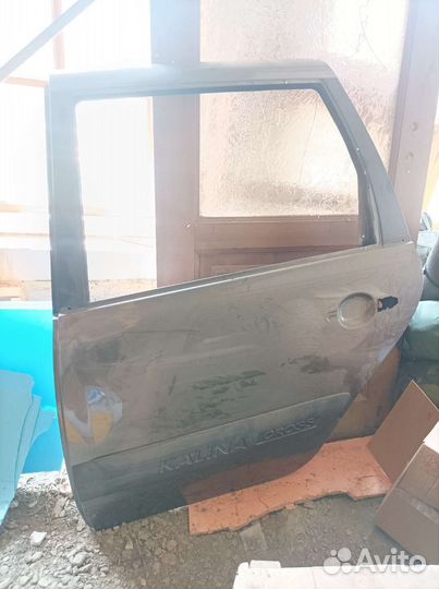 Дверь мятая Kalina Cross