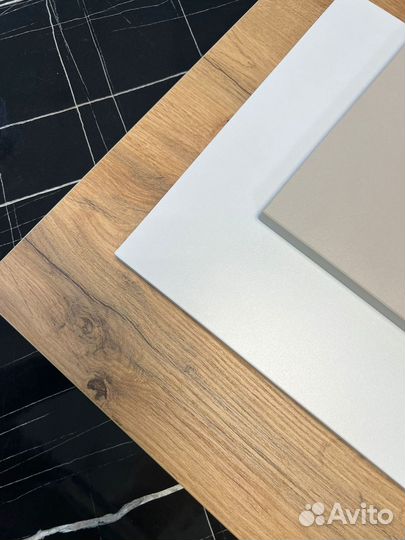 Кухонный гарнитур выставочный образец