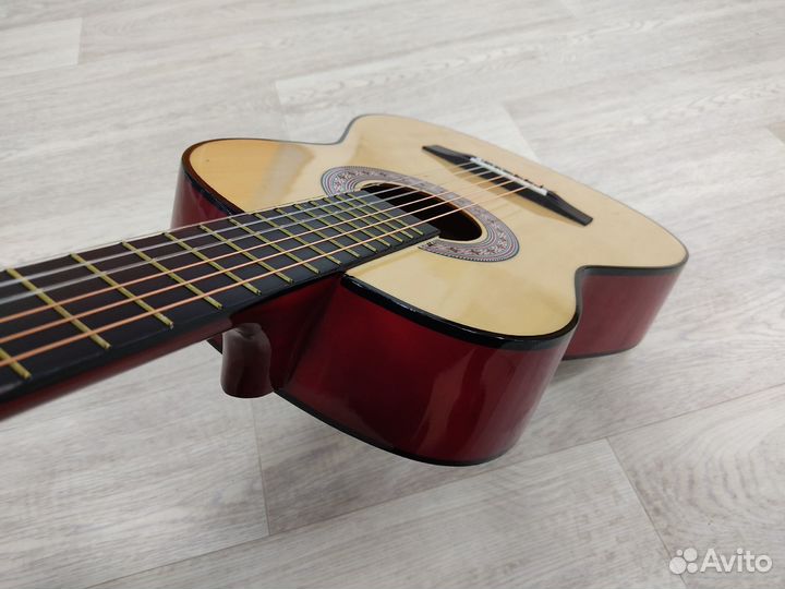 Классическая гитара уменьшенная