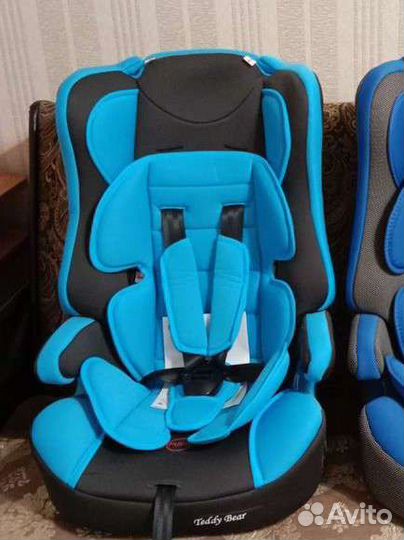 Новое детское автомобильное кресло автокресло
