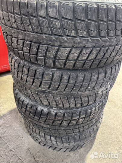 LingLong Green-Max Winter Ice I-15 SUV 245/45 R20 T