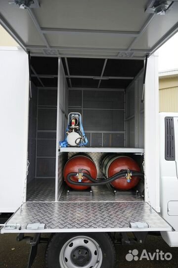 Передвижная универсальная мастерская УАЗ Профи