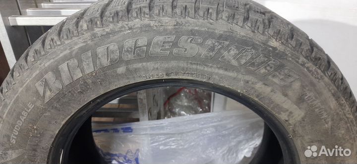 Bridgestone Ice Cruiser 7000 235/65 R17