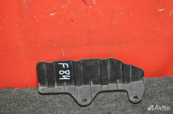 Дефлектор радиатора mitsubishi pajero V98W