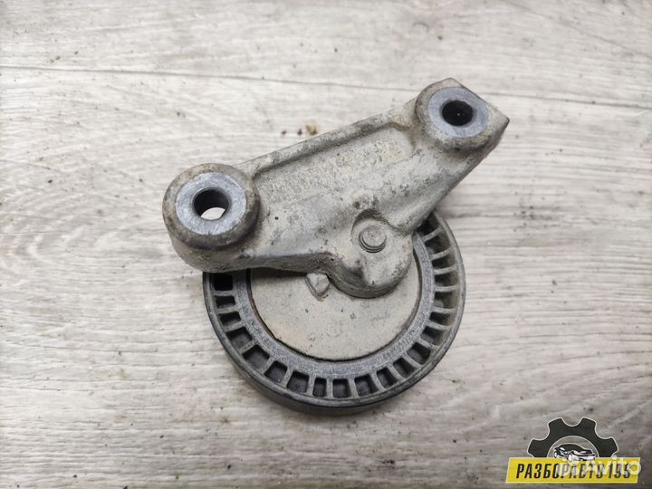 Polo Ролик-натяжитель ручейкового ремня VW Polo