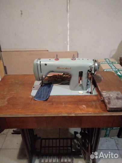 Швейная машина Минерва