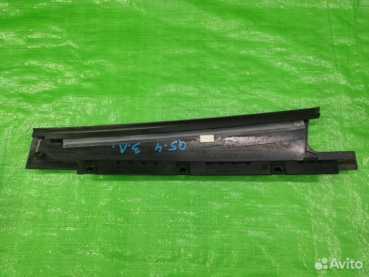 Накладка з/л рамки двери / обшивка Audi Q5 08-17