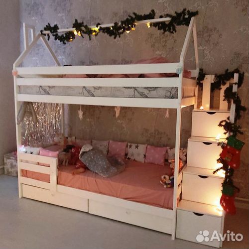 Двухъярусная кровать деревянная