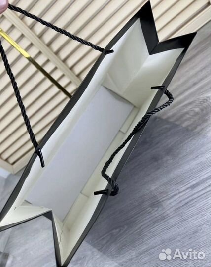 Брендовый пакет Guess