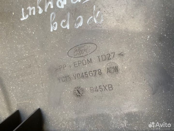 Накладка в торпедо Ford Transit FY 2.0L duratorq