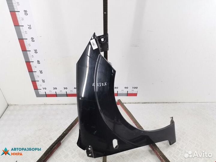 Крыло переднее правое Ford Fiesta 5 2004 1528047