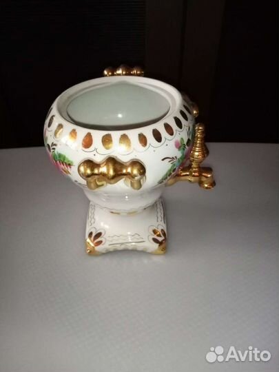 Самовар миниатюрный и фарфоровый