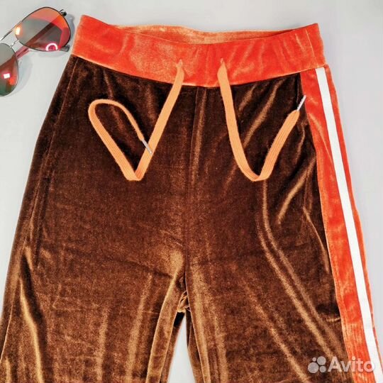 Костюм спортивный велюровый М. Новый