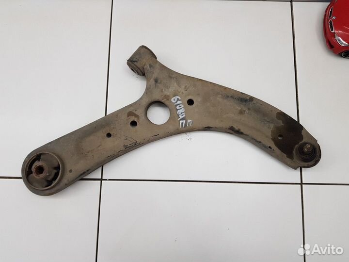 Рычаг подвески передний правый (Kia Cerato)