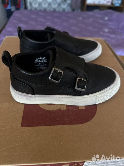 Кроссовки детские