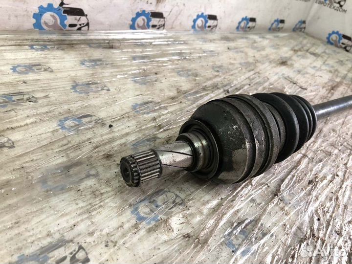 Привод передний Opel Vectra B X16XEL 1998