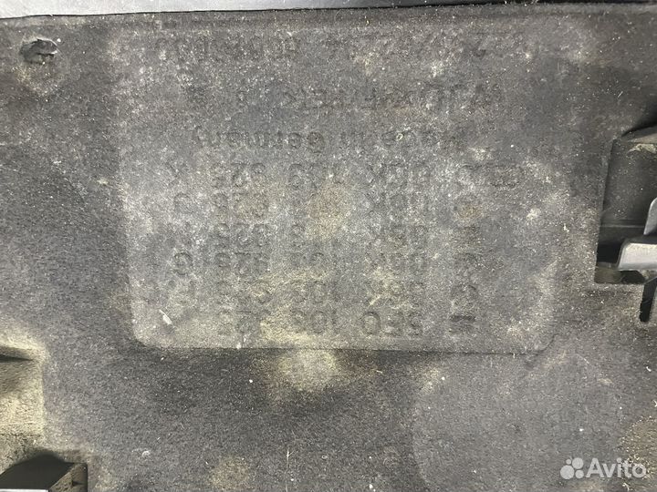 Крышка двигателя seat leon mk3