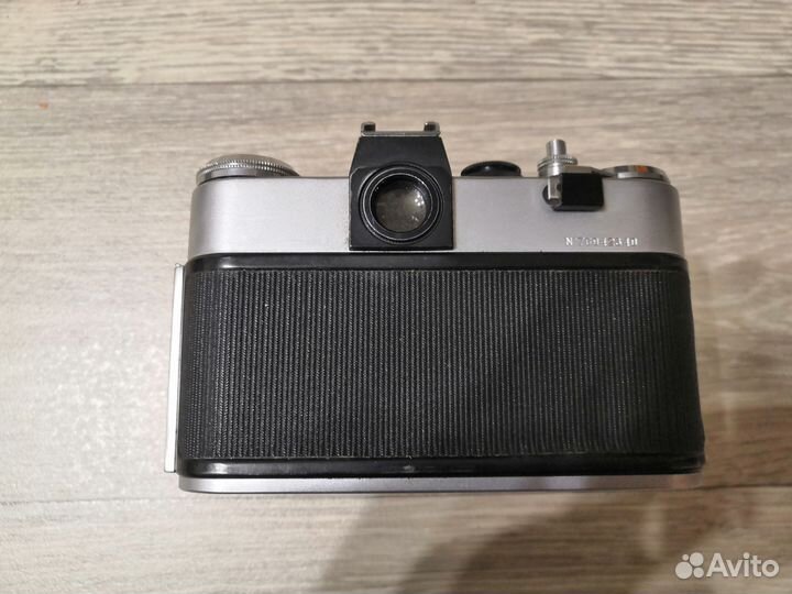 Плёночный фотоаппарат zenit em