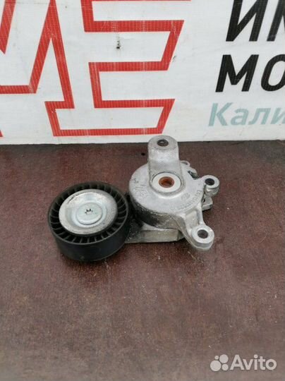 Натяжитель ремня Skoda Rapid CFN 2015