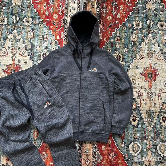 Спортивный костюм Ellesse