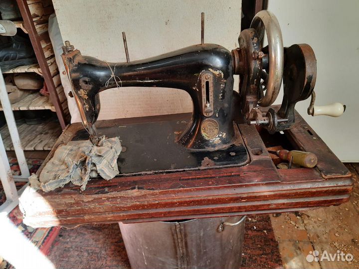 Швейная машина Fabrik marki