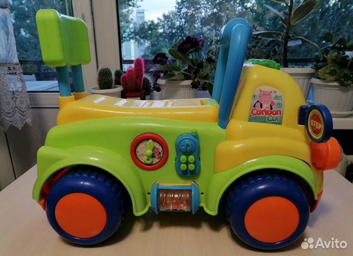 Машинка-каталка толокар