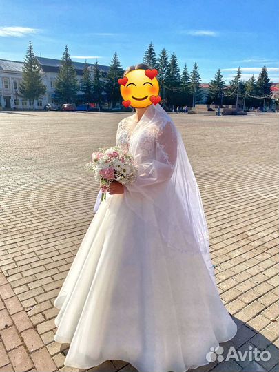 Свадебное платье