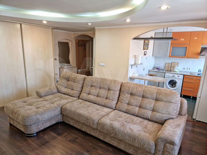 2-к. квартира, 56 м², 4/4 эт.