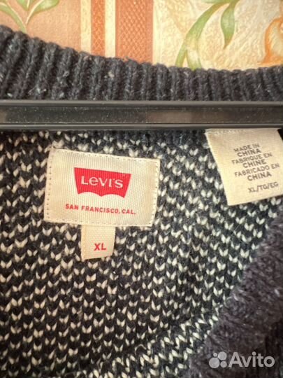 Свитер levis