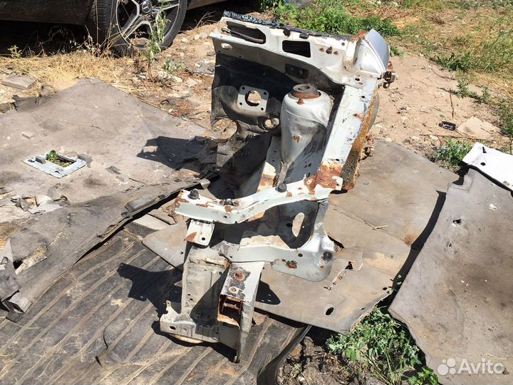 Четверть передняя левая Kia Rio 1