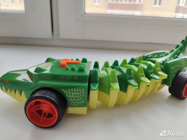 Машинка Hot wheels