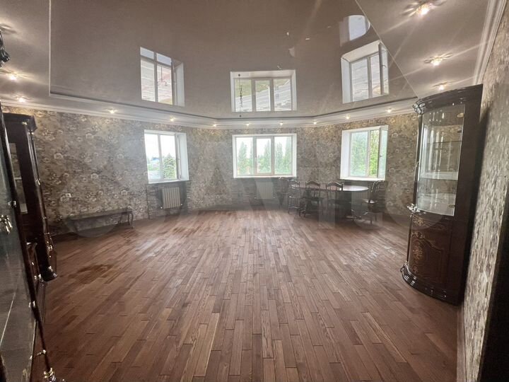 3-к. квартира, 109 м², 4/5 эт.