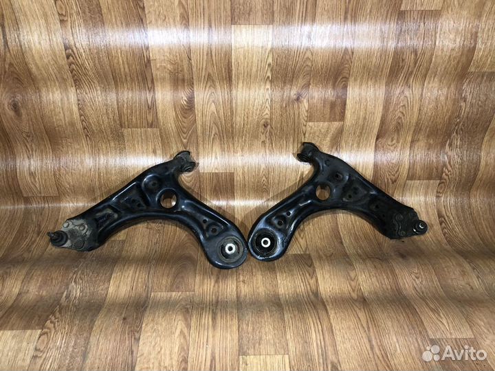 Рычаг передний polo sedan
