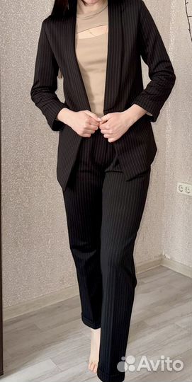 Костюм классический женский брючный