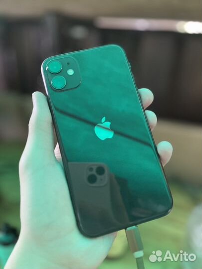 Телефон iPhone 11