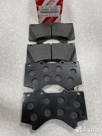 Колодки тормозные передние Toyota LC200