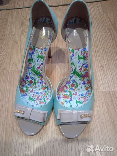 Босоножки женские 39 размер