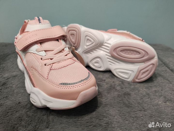 Кроссовки детские 31 размер на девочку